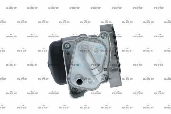 Olie radiator (met oliefilterbehuizing) past: BMW 1 (E81), 1 (E82), 1 (E87), 1 (E88), 3 (E46), 3 (E90), 3 (E91), 3 (E92), 3 (E93), 5 (E60), 5 (E61), X1 (E84), X3 (E83) 1.6/1.8/2.0 04.00-06.15