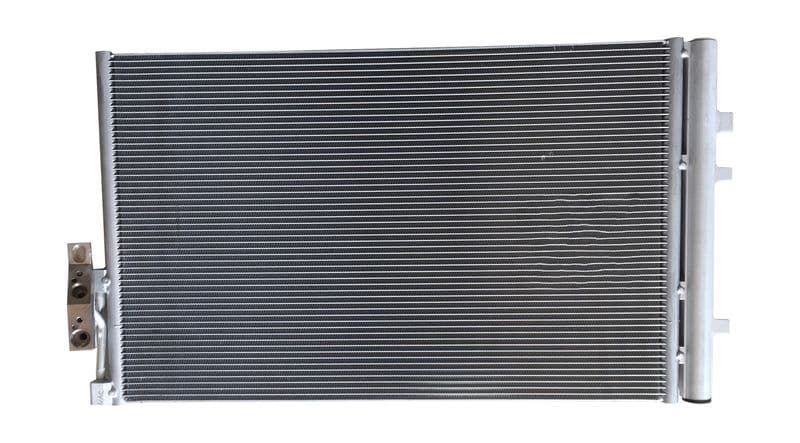 A/C condensator (met droger) past: BMW X3 (F25), X4 (F26) 1.6-3.0D 09.10-03.18