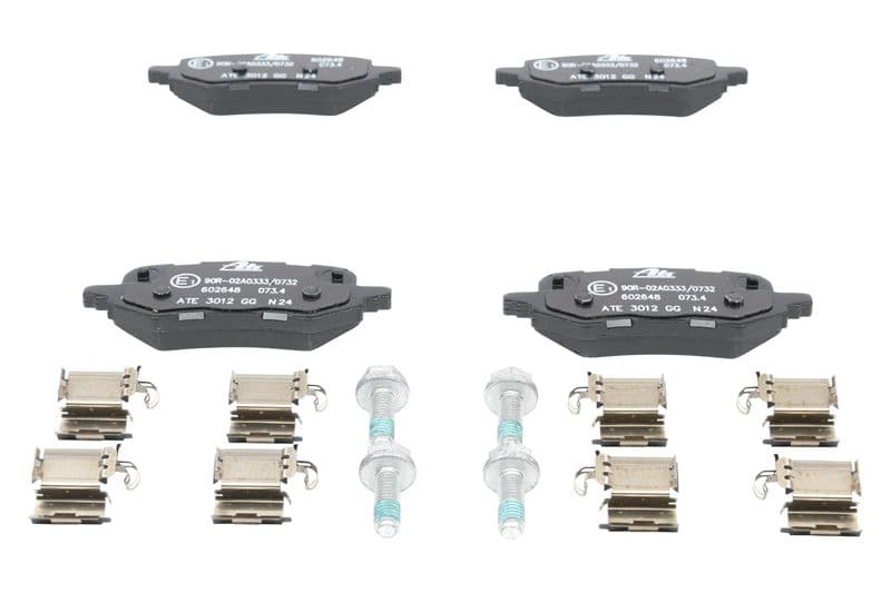 Remblokken set Achter (met extra's  met remklauw geleidingsbouten), past: FORD PUMA 1.0-Electric 09.19-