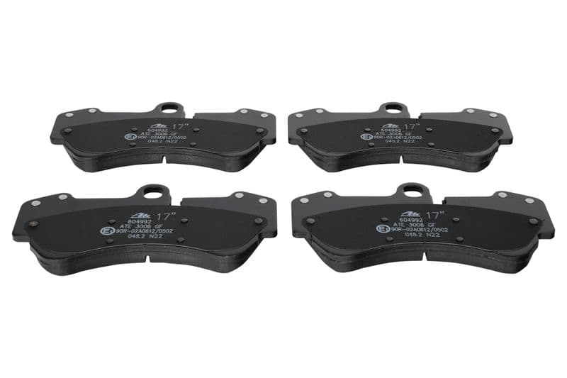 Remblokken set Voor , past: MERCEDES G (W463)  CHEVROLET CORVETTE  PORSCHE CAYENNE  VW TOUAREG 2.5D-6.2 05.02-12.19