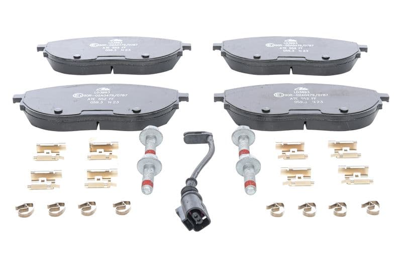 Keramische remblokken Voor (met extra's  met remklauw geleidingsbouten), past: VW CALIFORNIA T6 CAMPER, MULTIVAN T6, TRANSPORTER T6, TRANSPORTER T6 / CARAVELLE T6 2.0/2.0D/Electric 04.15-08.24