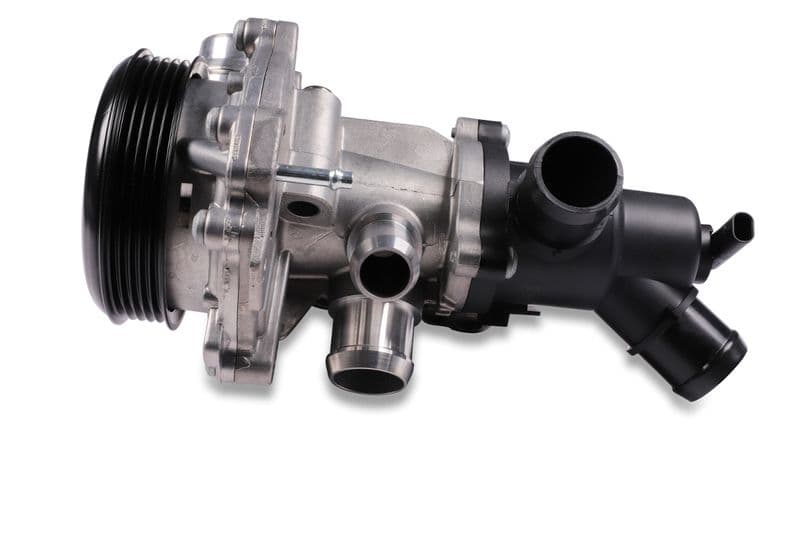 Waterpomp, met pakking (met thermostaat) past: MERCEDES A (W176), B SPORTS TOURER (W246, W242), CLA (C117), CLA SHOOTING BRAKE (X117), GLA (X156)  INFINITI Q30, QX30 1.8D/2.2D 11.11-