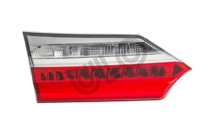 Achterlicht Links (binnen, LED) past: TOYOTA COROLLA SDN E17 Saloon 07.16-12.18