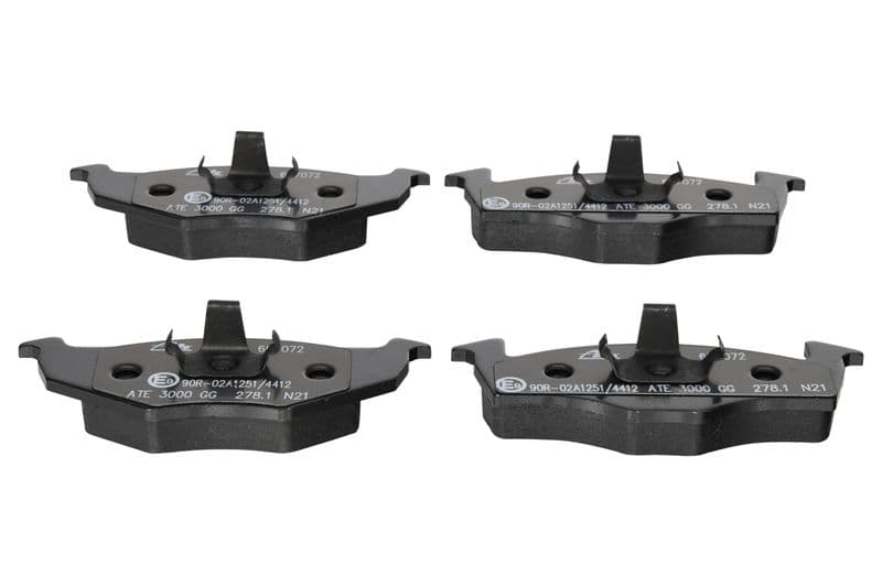 Remblokken set Voor , past: SEAT CORDOBA, CORDOBA VARIO, IBIZA II, TOLEDO I  VW GOLF III, POLO, POLO III CLASSIC, VENTO 1.0-2.0 05.91-12.02