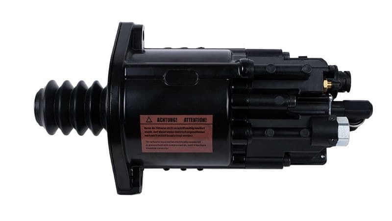 Koppelingsaandrijving (vullen Medium: DOT4+/SUPER DOT4) past: MERCEDES ACTROS MP2 / MP3, AXOR, AXOR 2, UNIMOG 01.02-