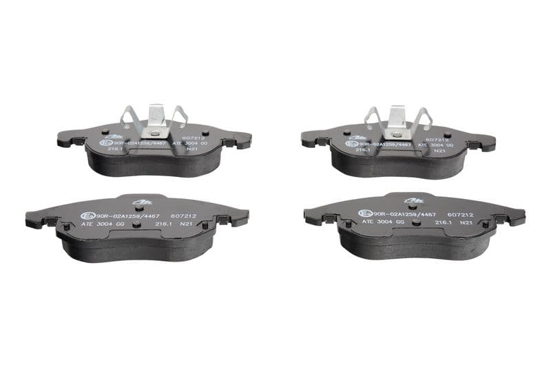 Remblokken set Voor , past: FIAT CROMA  OPEL ASTRA H, ASTRA H GTC, SIGNUM, VECTRA C, VECTRA C GTS, ZAFIRA B  SAAB 9-3, 9-3X 1.6-3.2 02.98-02.15