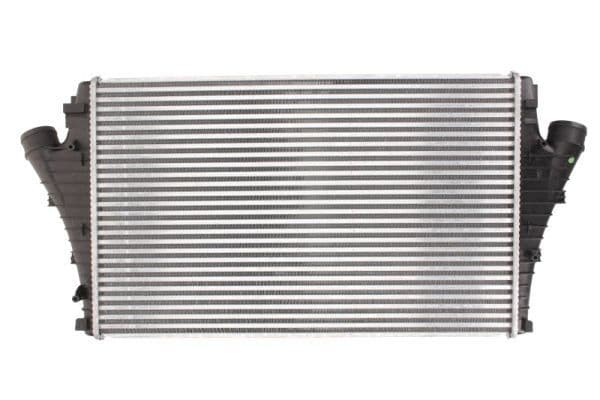 Toevoerluchtkoeler past: CADILLAC BLS  FIAT CROMA  OPEL SIGNUM, VECTRA C, VECTRA C GTS  SAAB 9-3 1.8/1.9D/2.4D 04.04-