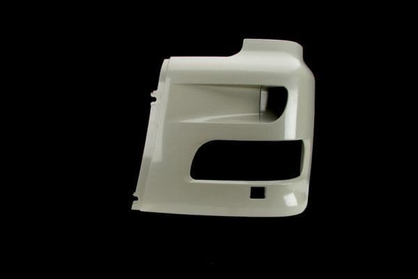 De hoek van de bestuurderscabine onderste deel Links met koplampgat past: DAF XF 105, XF 95 01.02-