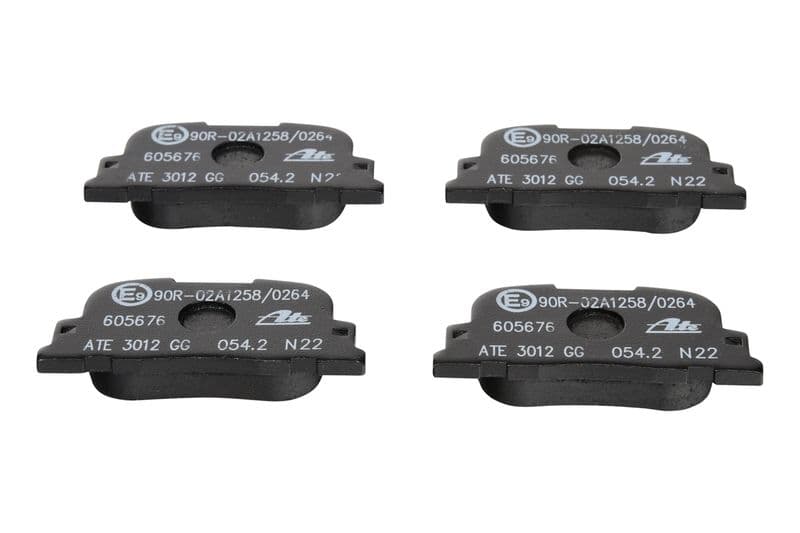 Remblokken set Achter , past: TOYOTA CALDINA, CAMRY, OPA, PRIUS 1.5H-3.0 08.96-12.09