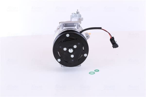 Airconditioning compressor past: FORD B-MAX, ECOSPORT, FIESTA VI, TOURNEO COURIER B460, TRANSIT COURIER B460 1.0 08.12-