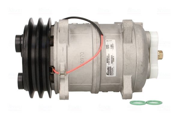 Airconditioning compressor past: MAN CLA, E2000, F2000, F8, F90, F90 UNTERFLUR, FOC, G90, L2000, M 2000 L, M 2000 M, M90, TGA 05.83-