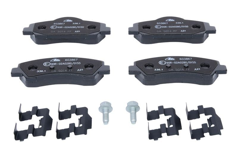 Remblokken set Voor (met extra's  met remklauw geleidingsbouten), past: CITROEN C4 CACTUS, C-ELYSEE  PEUGEOT 301, 308, 308 II 1.2-2.0D 11.12-