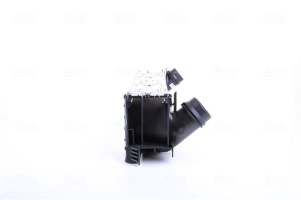 Toevoerluchtkoeler past: BMW 1 (F20), 1 (F21), 2 (F22, F87), 2 (F23), 3 (F30, F80), 3 (F31), 3 GRAN TURISMO (F34), 4 (F32, F82), 4 (F33, F83), 4 GRAN COUPE (F36) 1.5-3.0H 07.11-