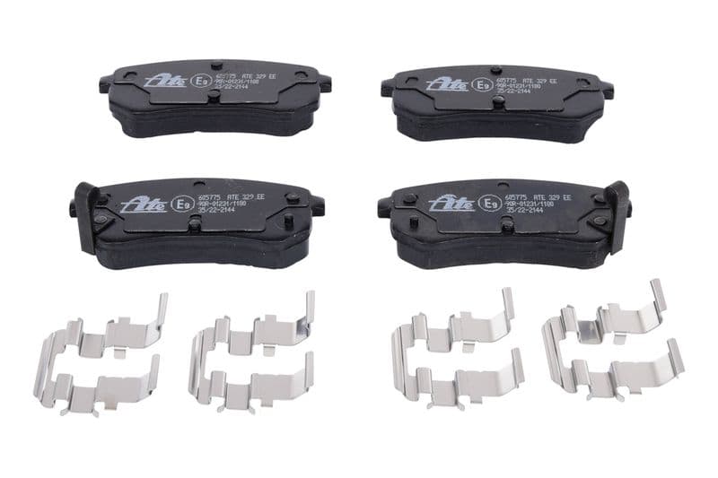 Remblokken set Achter (met extra's), past: HYUNDAI I10 I  KIA PICANTO I, PICANTO II 1.0-1.2LPG 04.04-03.17