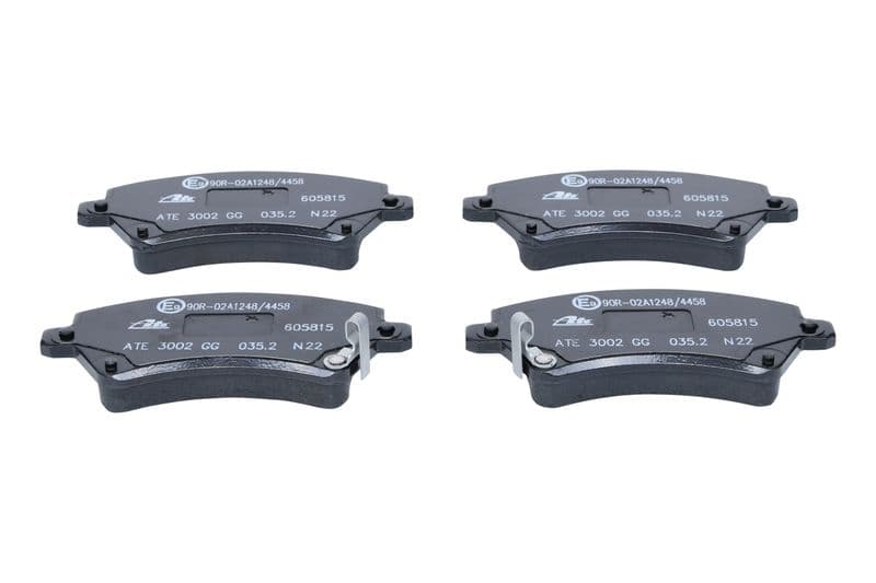 Remblokken set Voor , past: TOYOTA COROLLA, COROLLA VERSO 1.3-2.0D 05.97-03.08