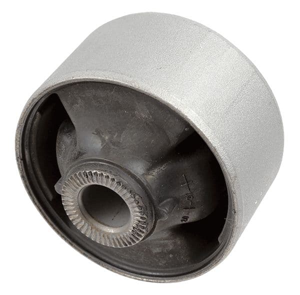 Voorste spoorcontrole-arm silent block Achterin. Links/Rechts past: HYUNDAI H-1 CARGO, H-1 TRAVEL, I30, IX35  KIA CEE'D, CERATO III, CERATO KOUP III, PRO CEE'D, SOUL I, SOUL II 1.4-2.5D 02.08-