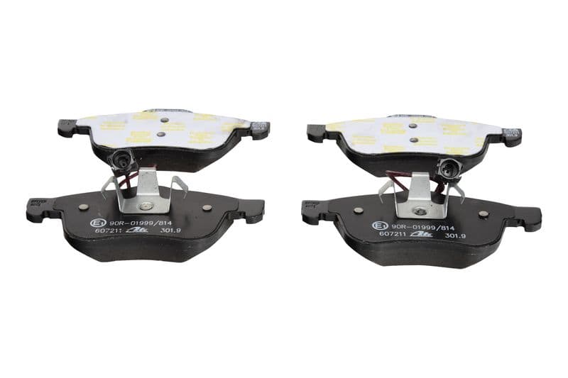 Remblokken set Voor , past: ALFA ROMEO 159, SPIDER 1.8-2.2 06.05-11.11