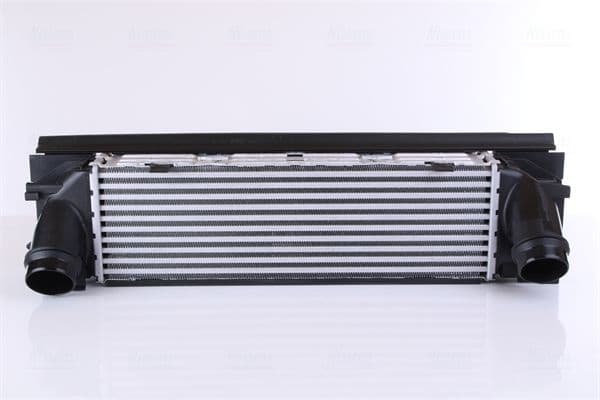 Toevoerluchtkoeler past: BMW 3 (F30, F80), 3 (F31), 3 GRAN TURISMO (F34), 4 (F32, F82), 4 (F33, F83), 4 GRAN COUPE (F36) 2.0D/3.0D 11.11-