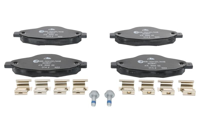 Remblokken set Voor (met extra's  met remklauw geleidingsbouten), past: PEUGEOT 3008, 3008 I, 308, 308 I 1.2-2.0D 09.07-08.16