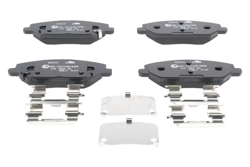 Remblokken set Voor (met een dempingskussen  met extra's), past: HYUNDAI I30  KIA CEED, PROCEED, XCEED 1.0-1.6H 11.16-