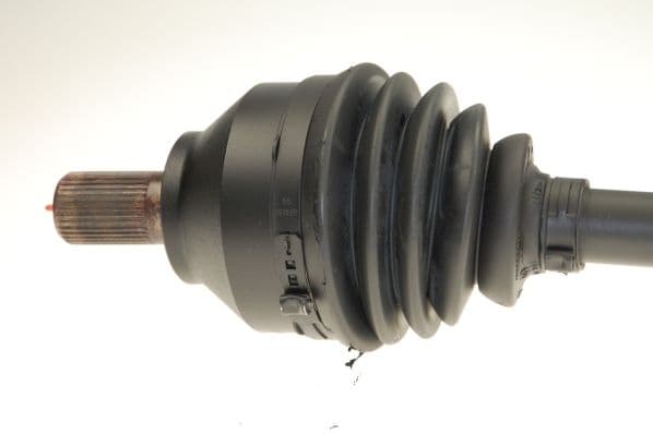 As van de aandrijfas Voor Links 557mm (gereviseerd) past: VOLVO C30, C70 II, S40 II, V50  FORD FOCUS II 2.0D-2.5 01.04-06.13