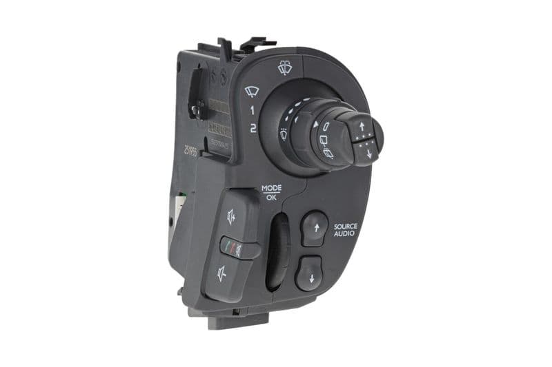 Gecombineerde schakelaar onder het stuur (lichten  radiocontrole  ruitenwissers) past: RENAULT KANGOO BE BOP, KANGOO EXPRESS, KANGOO II 02.08-