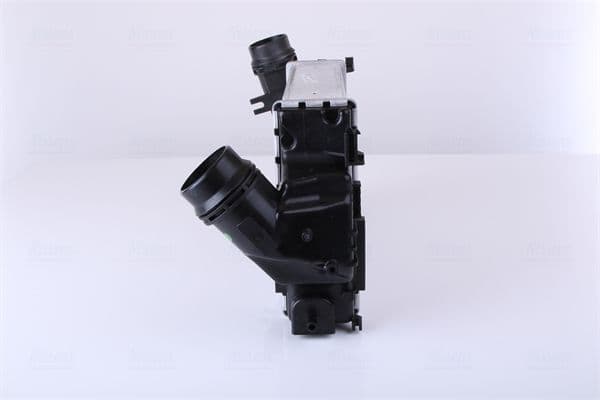 Toevoerluchtkoeler past: NISSAN QASHQAI II, X-TRAIL, X-TRAIL III  RENAULT ESPACE V, GRAND SCENIC IV, KADJAR, MEGANE IV, SCENIC IV, TALISMAN 1.6D/2.0D 11.13-