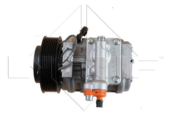 Airconditioning compressor 12V (R134a) past: JOHN DEERE 3200 A, 3200 AX, 3400 A, 3400 AX, 5070M 2WD, 5070M 4WD, 5080R, 5080RN, 5090R, 5090RN, 5100R, 5100RN, 5620, 5720, 5820, 6010 SE, 6020 SE, 6100