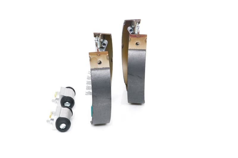 Remtrommelset (schoen, cilinder, veren) past: OPEL CORSA D 1.0/1.2/1.2LPG 07.06-08.14