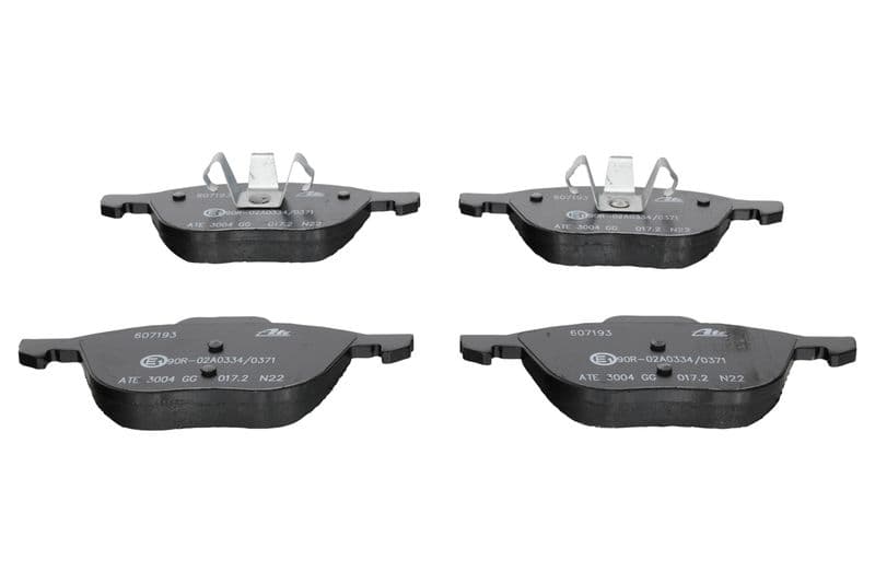 Remblokken set Voor , past: VOLVO C30, C70 I, C70 II, S40 II, V40, V50  FORD C-MAX, C-MAX II, ECOSPORT, FOCUS C-MAX, FOCUS II, FOCUS III, GRAND C-MAX, KUGA I, KUGA II 1.0-Electric 03.97-