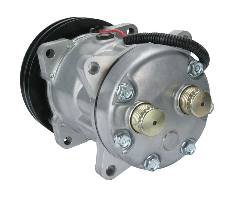 Airconditioning compressor 12V (R134a) past: CASE IH 48, 48 A, 52 2WD, 52 4WD, 58, 58 A, 63 2WD, 63 4WD, 68, 68 A, 75, 75 A, 235, 260, 290, 315, 340, 370, 110, 115, 120, 125, 130, 140, 120 2WD
