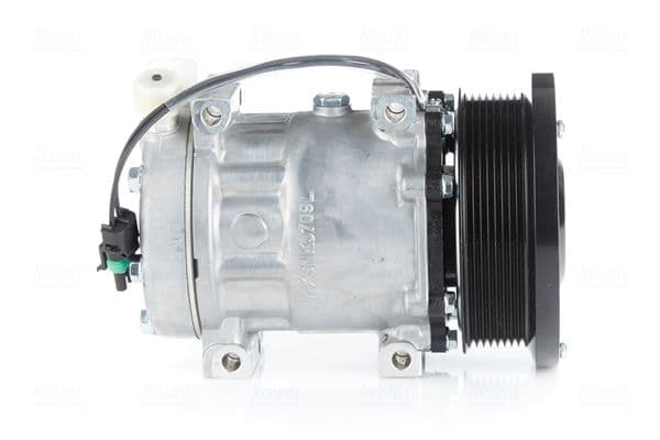 Airconditioning compressor 12V (R134a) past: AGCO  JOHN DEERE