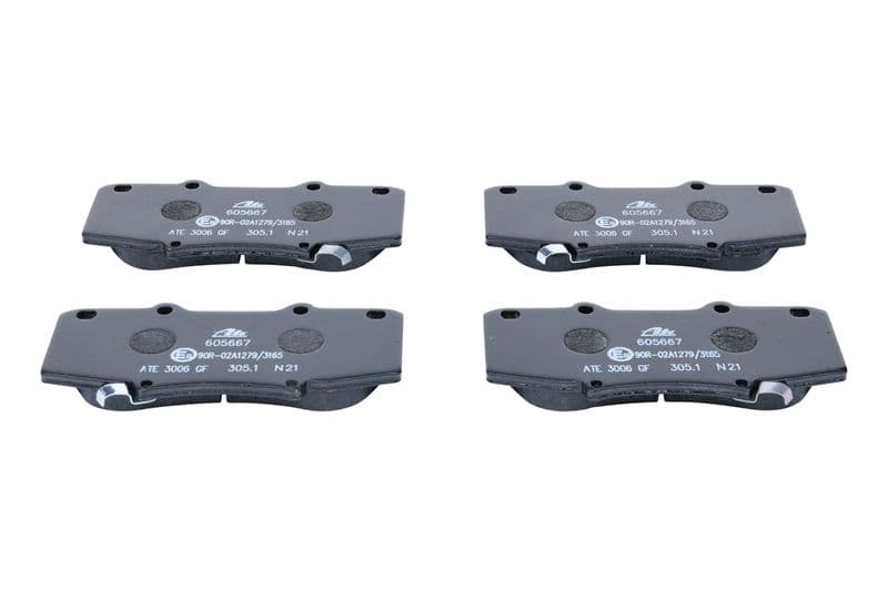 Remblokken set Voor , past: TOYOTA HILUX VII 2.5D/3.0D 02.05-