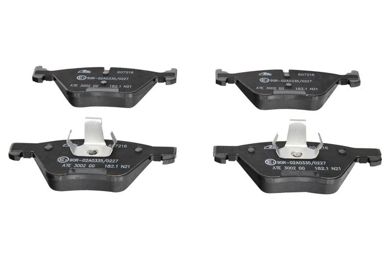 Remblokken set Voor , past: BMW 3 (E90), 3 (E91), 3 (E92), 3 (E93), X1 (E84), Z4 (E89) 1.6-3.0D 12.04-08.16