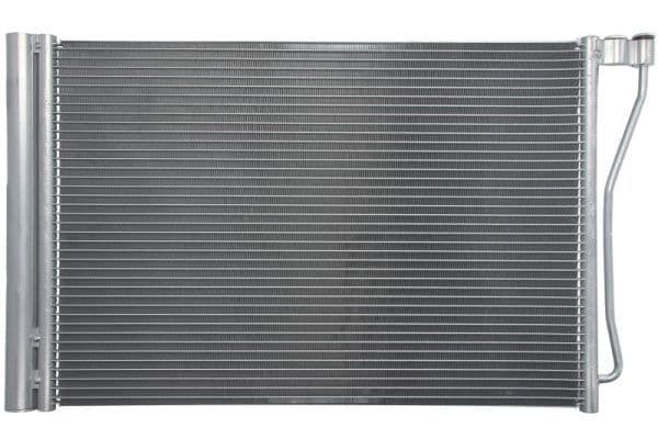 A/C condensator (met droger) past: BMW 5 (F10), 6 (F12), 6 (F13), 6 GRAN COUPE (F06) 4.4 09.11-10.18