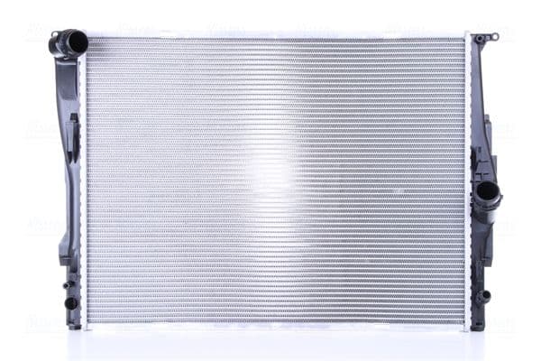 Motorradiator (automatisch, met eerst passende elementen) past: BMW 1 (E81), 1 (E82), 1 (E87), 1 (E88), 3 (E90), 3 (E91), 3 (E92), 3 (E93), X1 (E84), Z4 (E89) 1.6-4.4 06.04-06.15