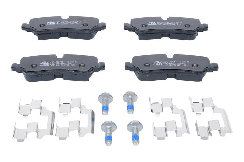 Remblokken set Achter (met extra's  met remklauw geleidingsbouten), past: LAND ROVER DISCOVERY IV, RANGE ROVER III, RANGE ROVER SPORT I 3.0-5.0 04.06-12.18