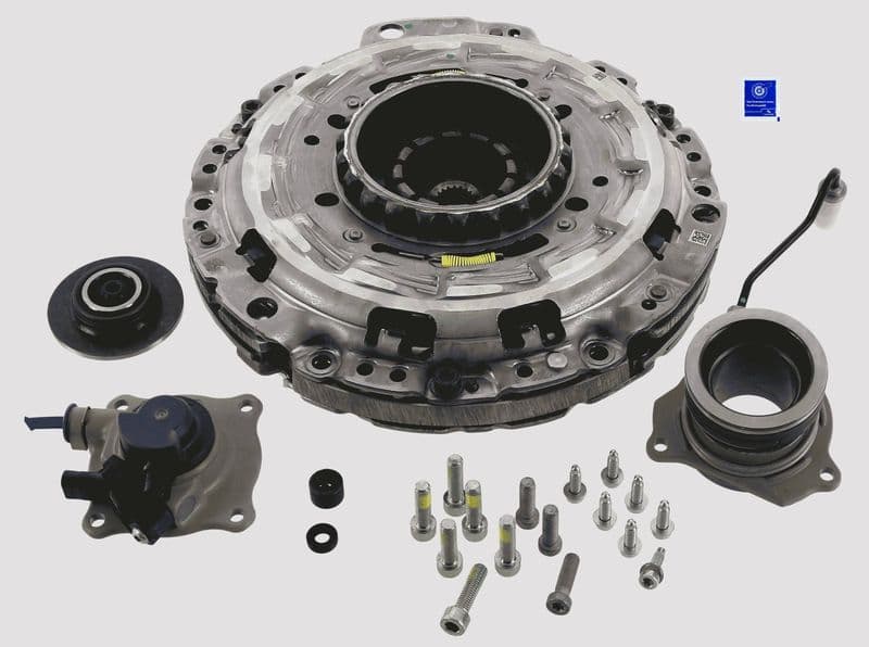 Koppelingskit met dubbele plaat en lager (Met koppelingsdeksel) past: ALFA ROMEO 4C, 4C SPIDER, GIULIETTA, TONALE  FIAT 500X, TIPO  JEEP RENEGADE  SUZUKI SX4 S-CROSS, VITARA 1.6D/1.8/2.0D 04.10-