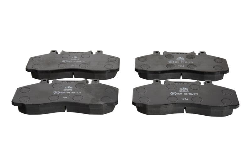 Remblokken set Achter/Voor , past: MERCEDES SPRINTER 5-T (B905), T2/L, T2/LN1, VARIO, VARIO (B667, B670, B668), VARIO (B670), VARIO (B670, B668, B667) 2.7D-5.7D 04.77-