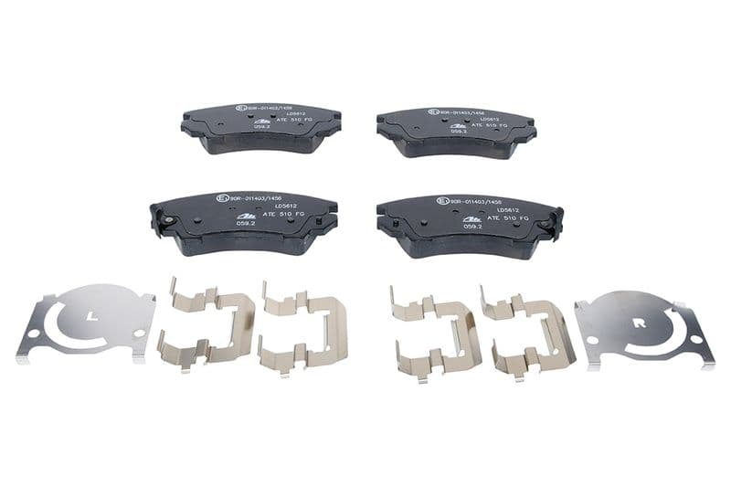 Keramische remblokken Voor (met extra's), past: CHEVROLET CAMARO, MALIBU  OPEL ASTRA J, ASTRA J GTC, CASCADA, INSIGNIA A, INSIGNIA A COUNTRY, ZAFIRA C  SAAB 9-5 1.3D-6.2 07.08-