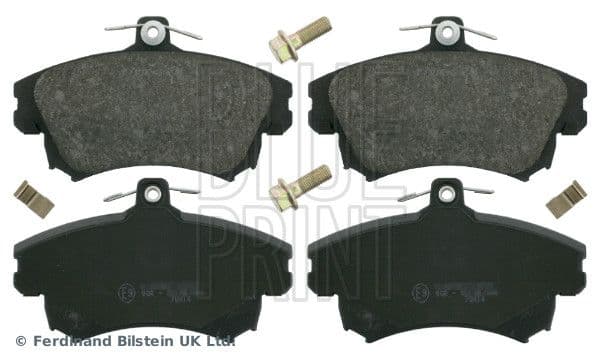 Remblokken set Voor , past: VOLVO S40 I, V40  MITSUBISHI CARISMA, COLT CZC VI, COLT VI  SMART FORFOUR 1.3-2.0D 05.95-06.12