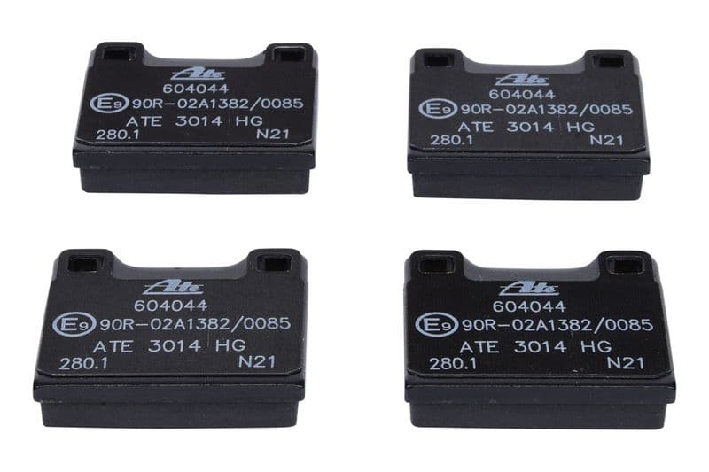 Remblokken set Achter , past: MERCEDES S (W116)  VOLVO 240, 740, 780, 850, 940, 940 II, 960, C70 I, S70, V70 I  OPEL REKORD D 1.9-2.9 09.72-10.05