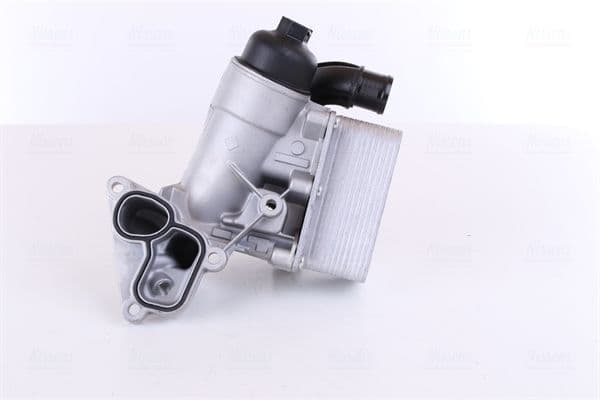 Oliekoeler (met oliefilterbehuizing) past: NISSAN INTERSTAR, NV400, PRIMASTAR, X-TRAIL III  OPEL MOVANO B, VIVARO A  RENAULT ALASKAN, KOLEOS I, KOLEOS II, MASTER III, TRAFIC II 2.0D/2.3D 01.06-