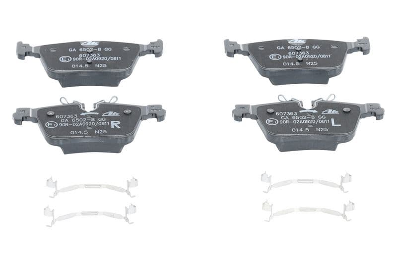 Remblokken set Achter (met extra's), past: VOLVO C40, EC40, EX40, S60 III, S90 II, V60 II, V90 II, XC40, XC60 II, XC90 II 2.0-Electric 09.14-