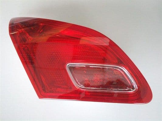 Achterlicht Links (binnen, H21W/W5W, kleur van het glas red, anti-fog licht) past: OPEL ASTRA J 5D 09.12-04.18