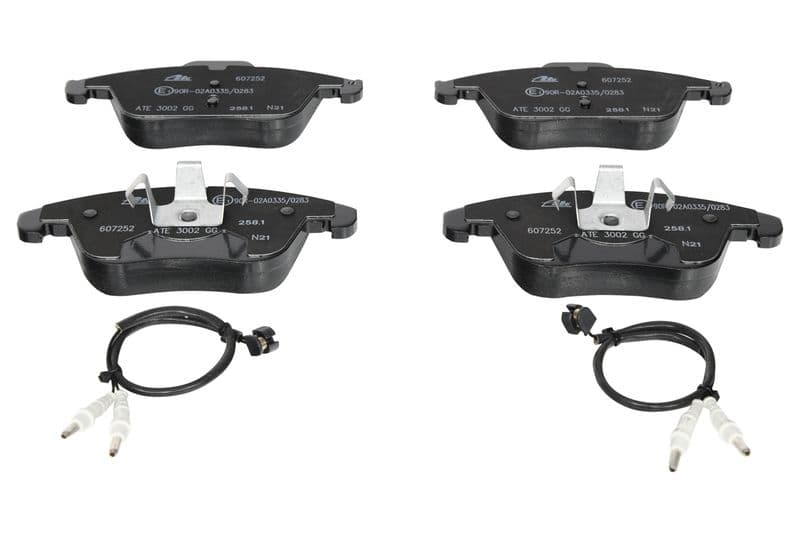 Remblokken set Voor , past: CITROEN C5 III  PEUGEOT 407, 508, 508 I 1.6-2.2D 05.04-