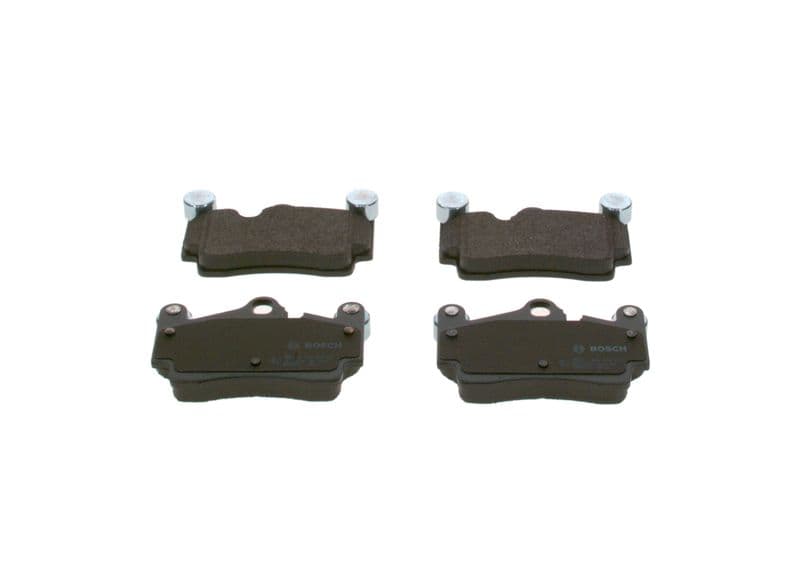 Remblokken set Achter (met een dempingskussen), past: AUDI Q7  PORSCHE CAYENNE  VW TOUAREG 2.5D-6.0D 05.02-08.15