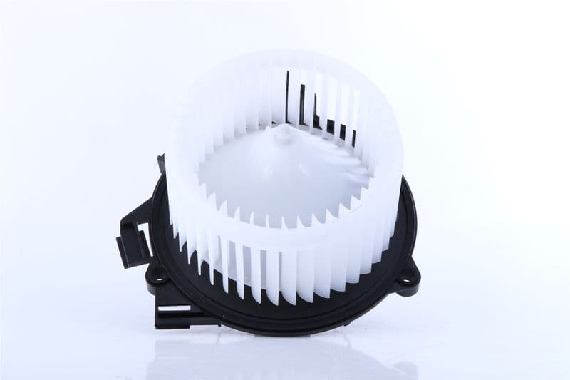 Luchtblazer past: IVECO DAILY VI 2.3D-Electric 03.14-