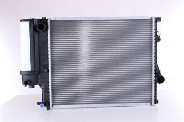 Motorradiator past: BMW 5 (E39) 2.0/2.5/2.8 09.95-06.03