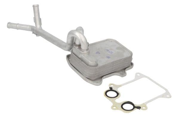 Oliekoeler past: AUDI A1, A3  SEAT ALHAMBRA, ALTEA, ALTEA XL, IBIZA IV, IBIZA IV SC, IBIZA IV ST, LEON, TOLEDO III, TOLEDO IV  SKODA FABIA II, OCTAVIA II, RAPID, SUPERB II 1.4/1.6 02.03-07.18